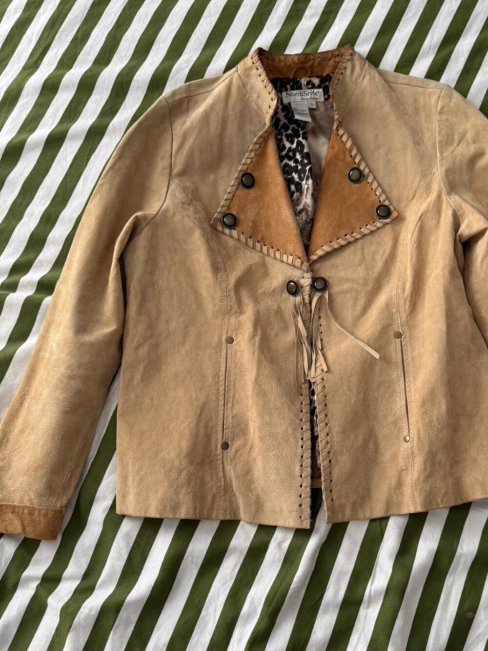 Vintage Suede Western Jacket with Fringe - Picture 7 of 7